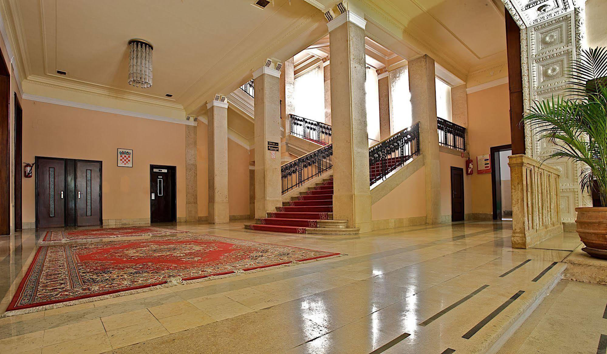 PUY Guest House Hotel Riviera מראה חיצוני תמונה