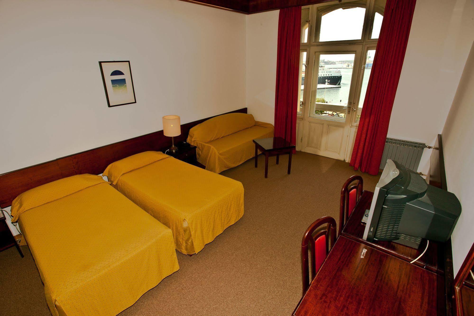 PUY Guest House Hotel Riviera מראה חיצוני תמונה